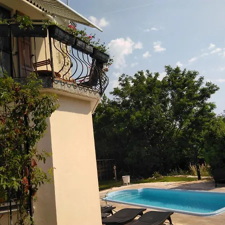 Acquila Vila