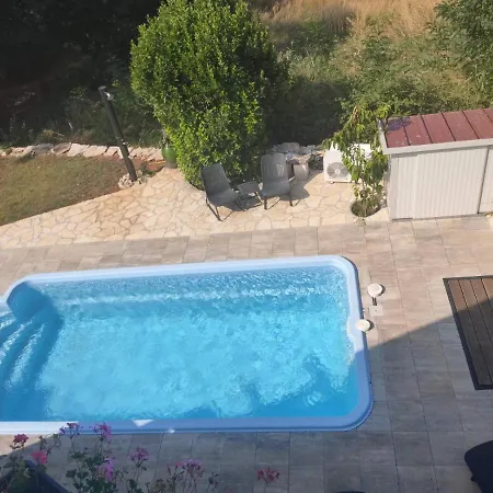 Acquila Vila